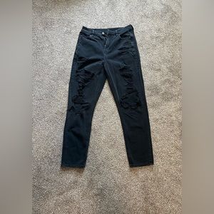 black, size 4, american eagle, highwaisted mom jean w/ comfort stretch waistband